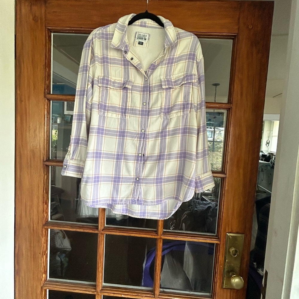 American Eagle Outfitters Purple and White Plaid Flannel Top
